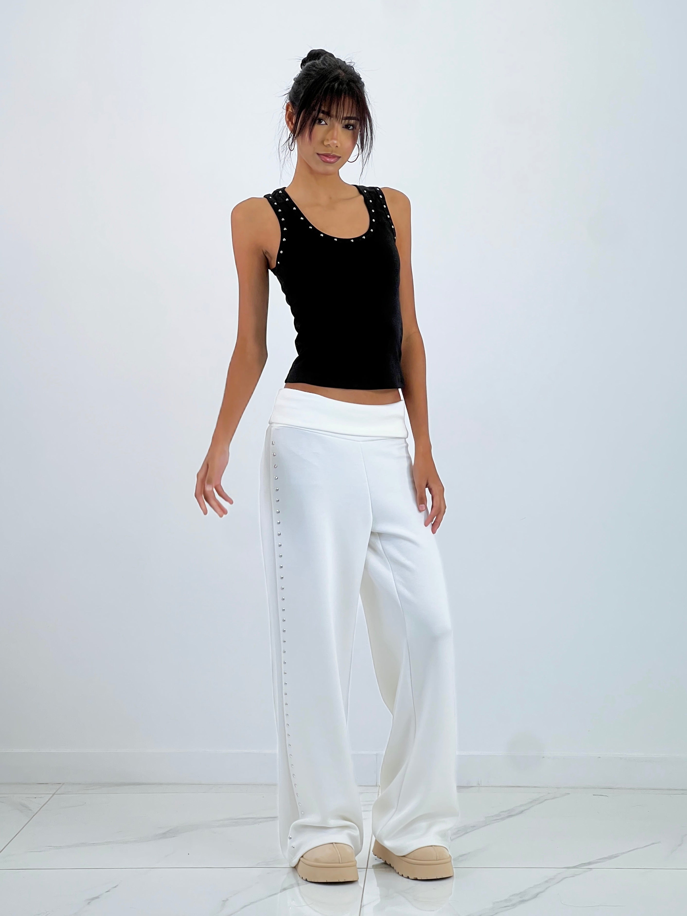 Top básico tachuelas