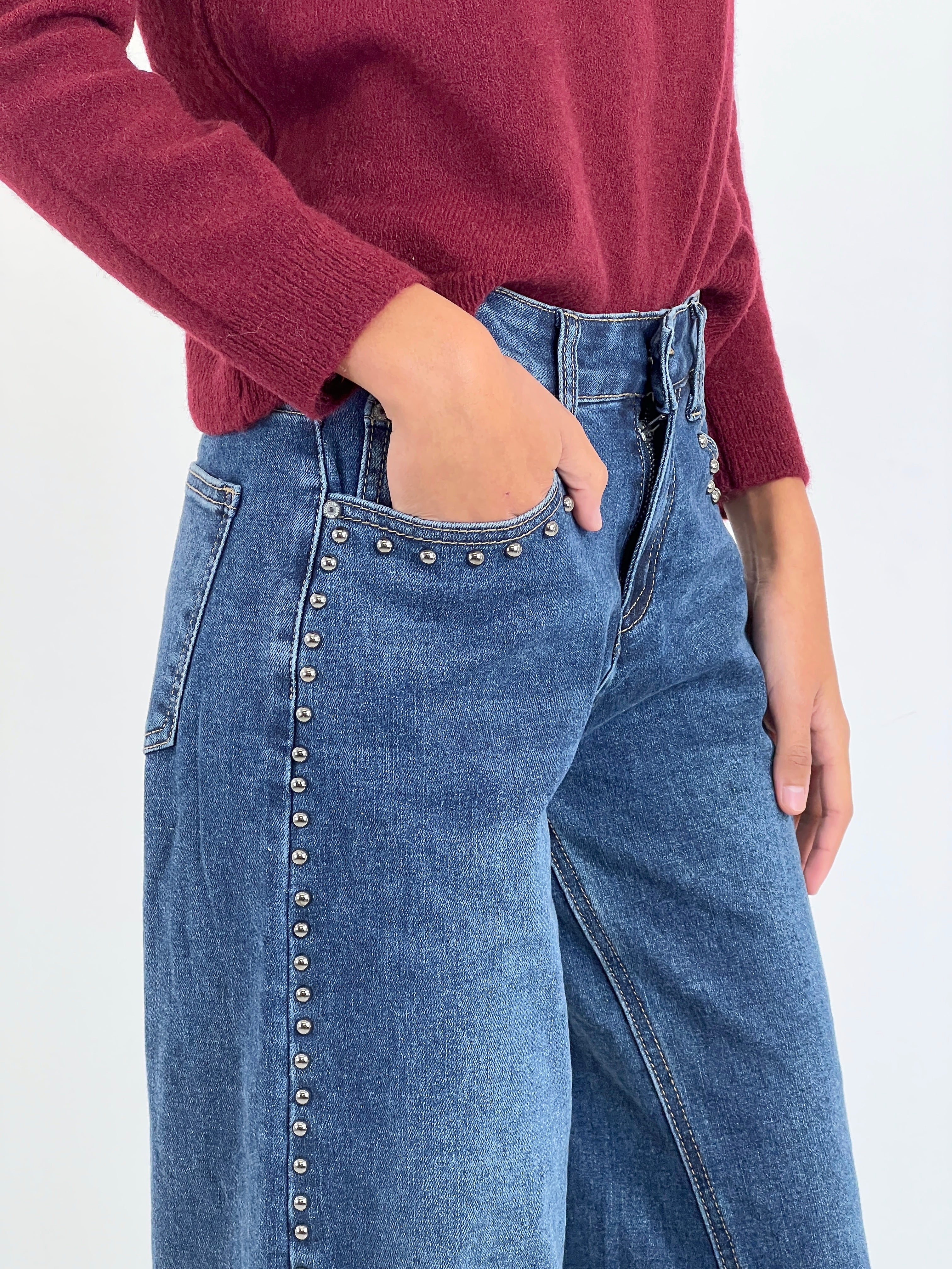 Jeans wide leg tachuelas