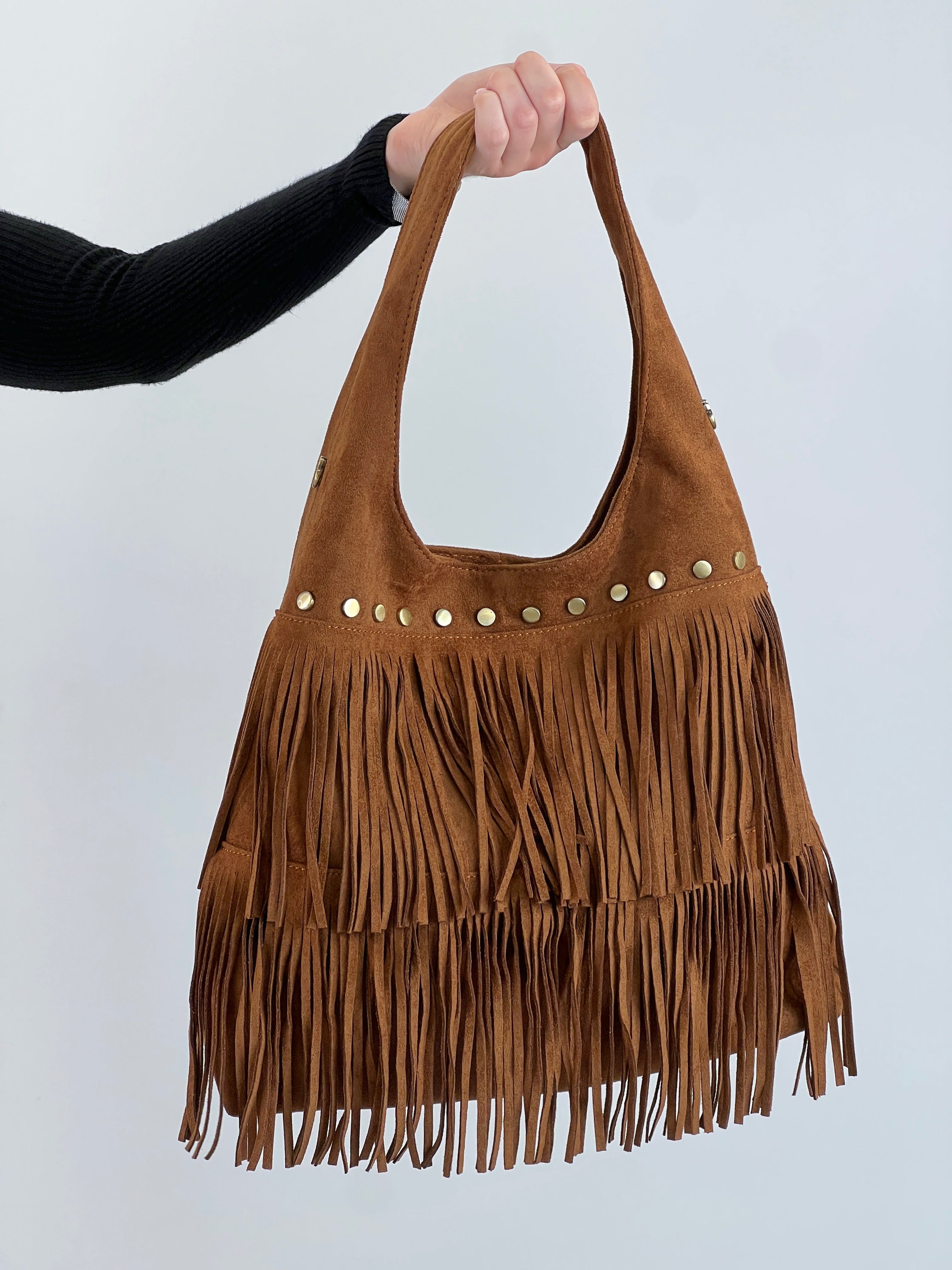 Bolso flecos tachuela