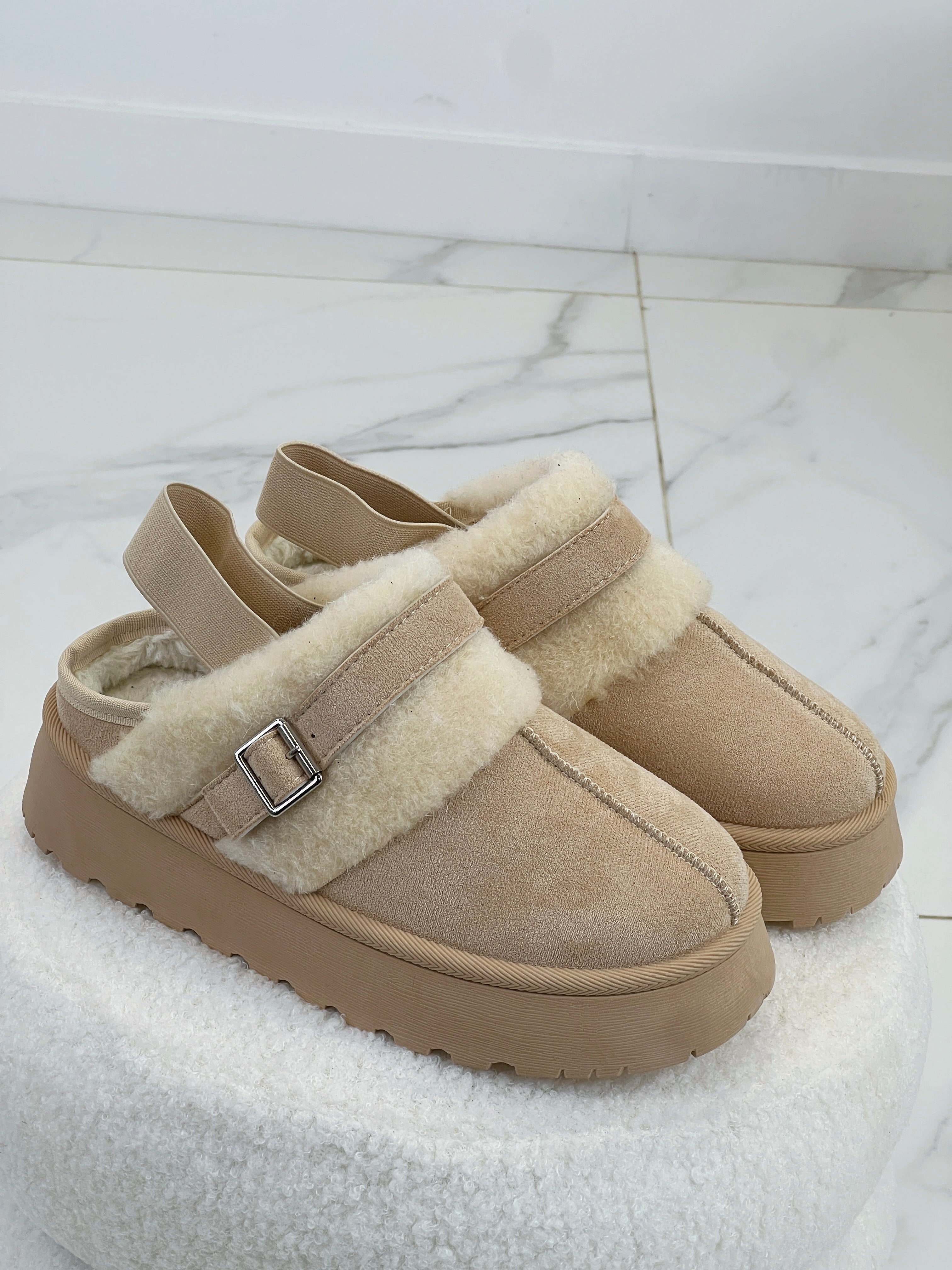 Zueco plataforma borreguito