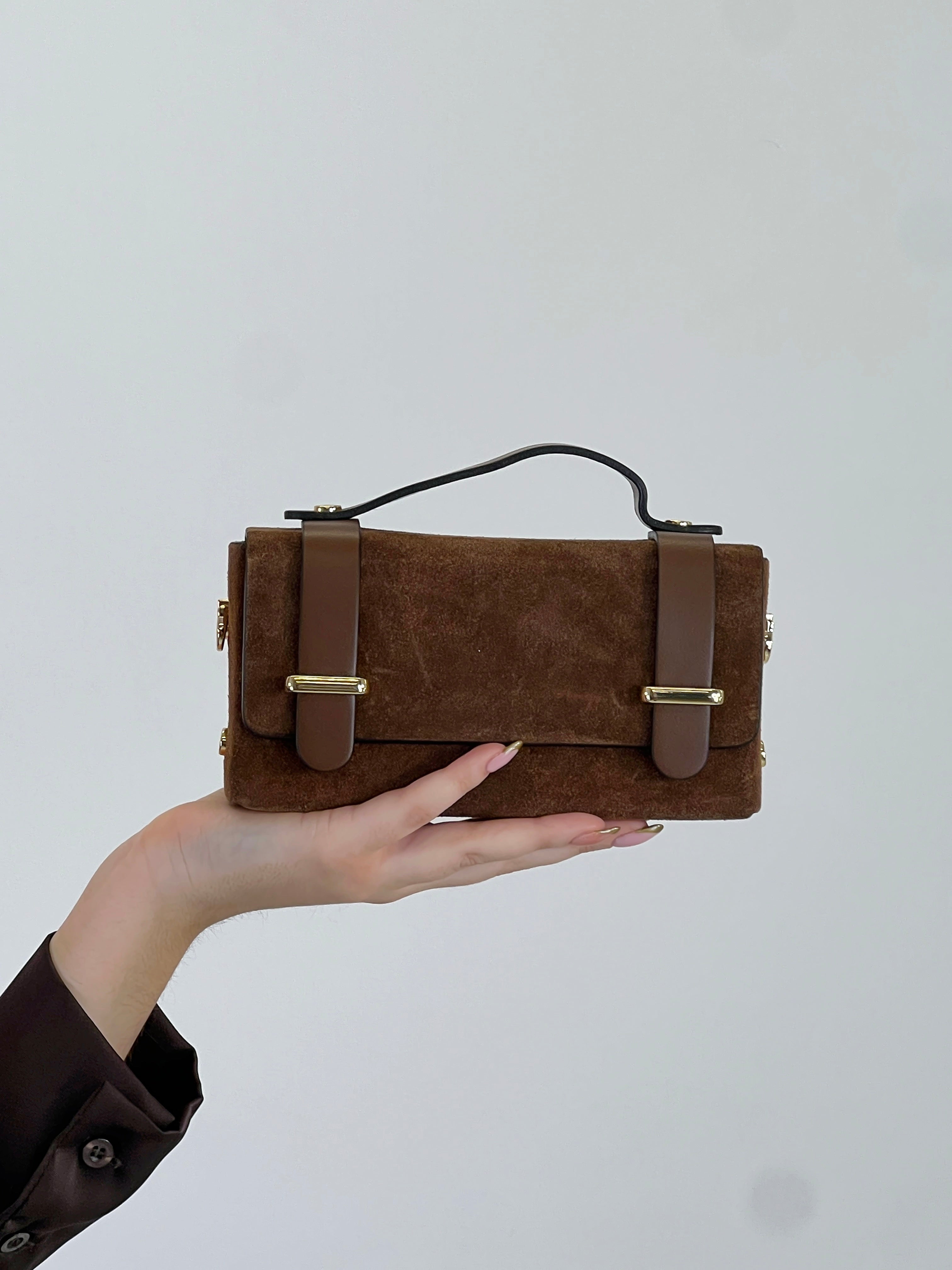 Bolso de piel correas