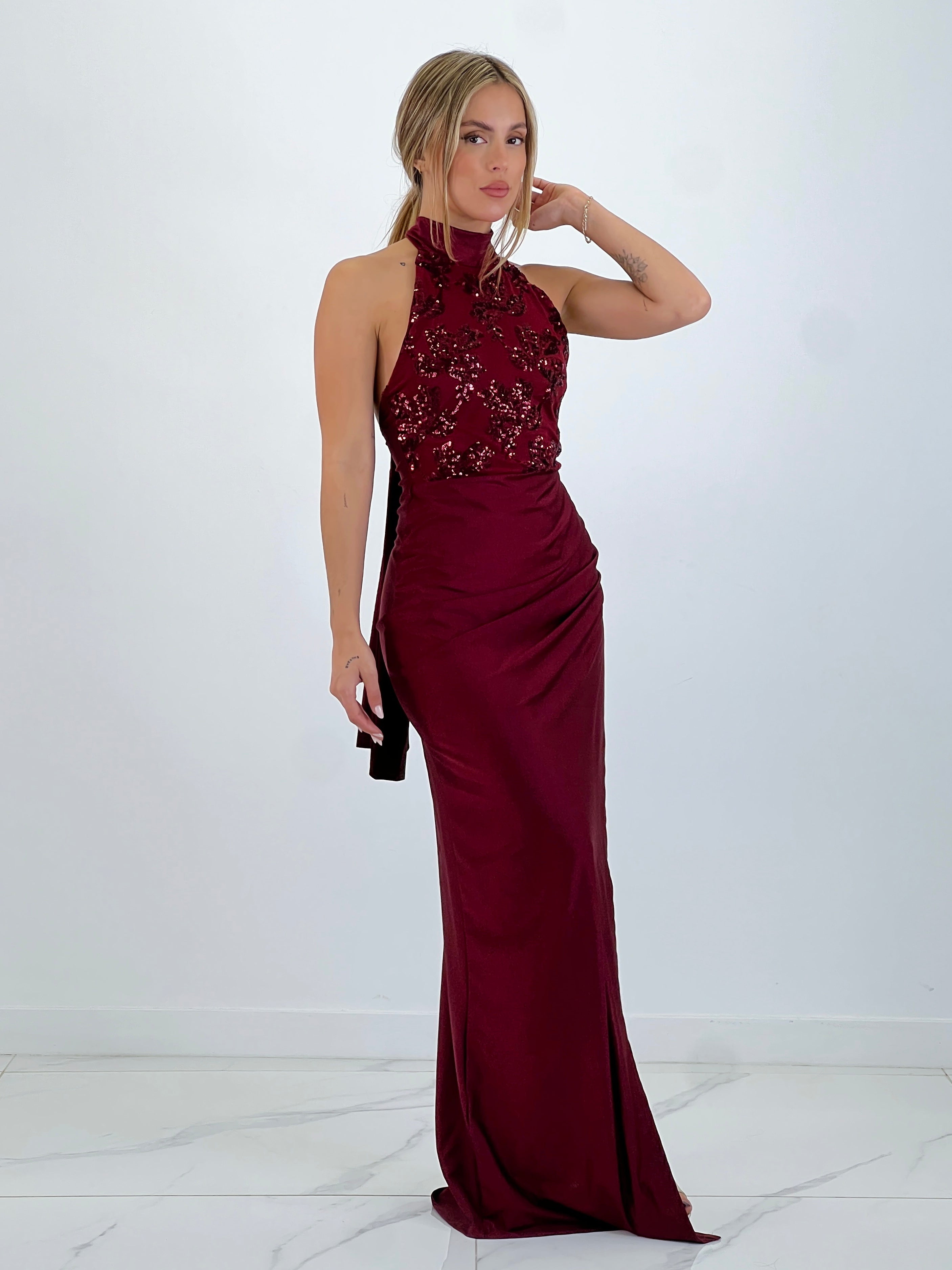 Vestido raso halter lentejuelas