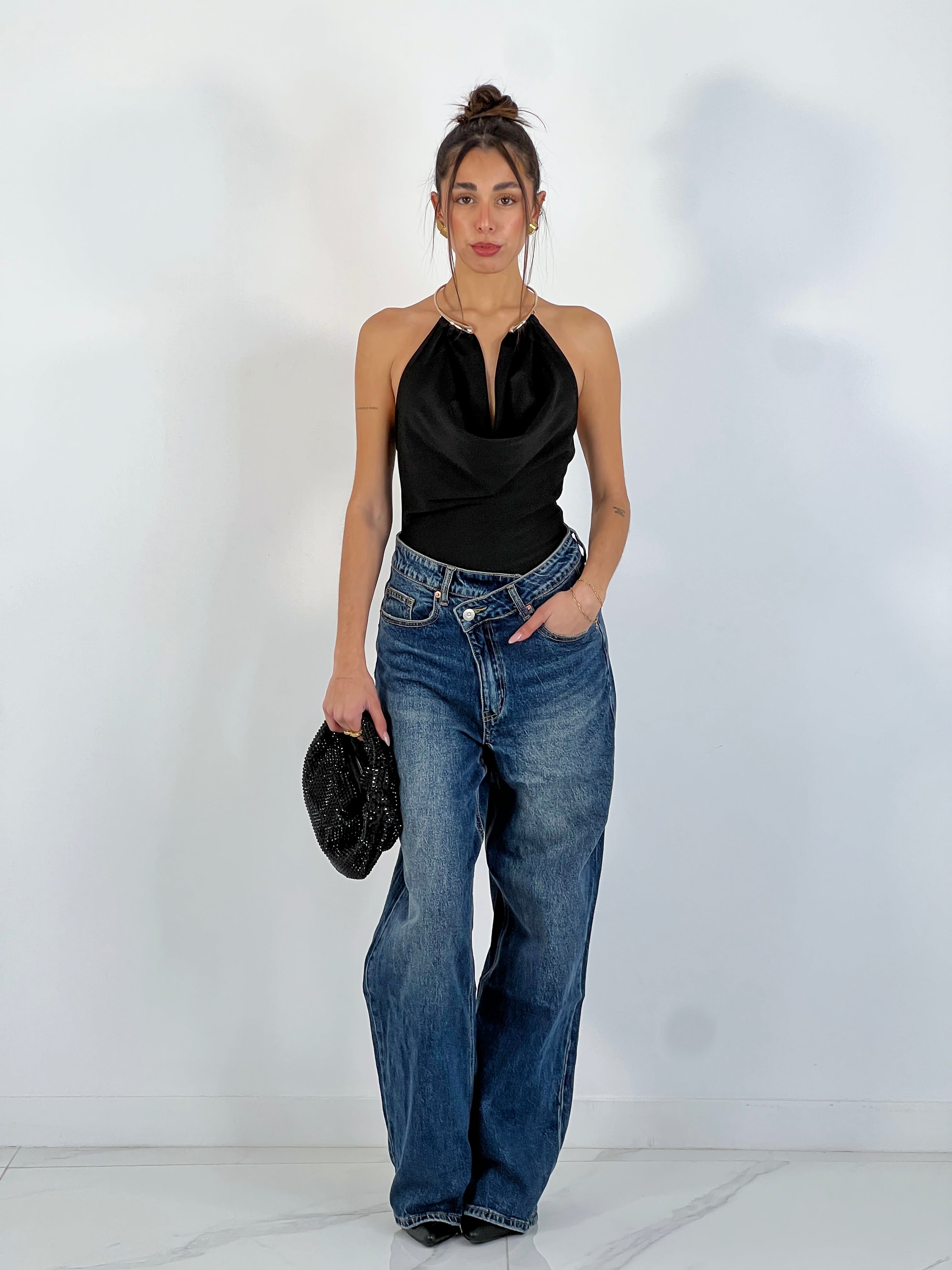 Body drapeado choker