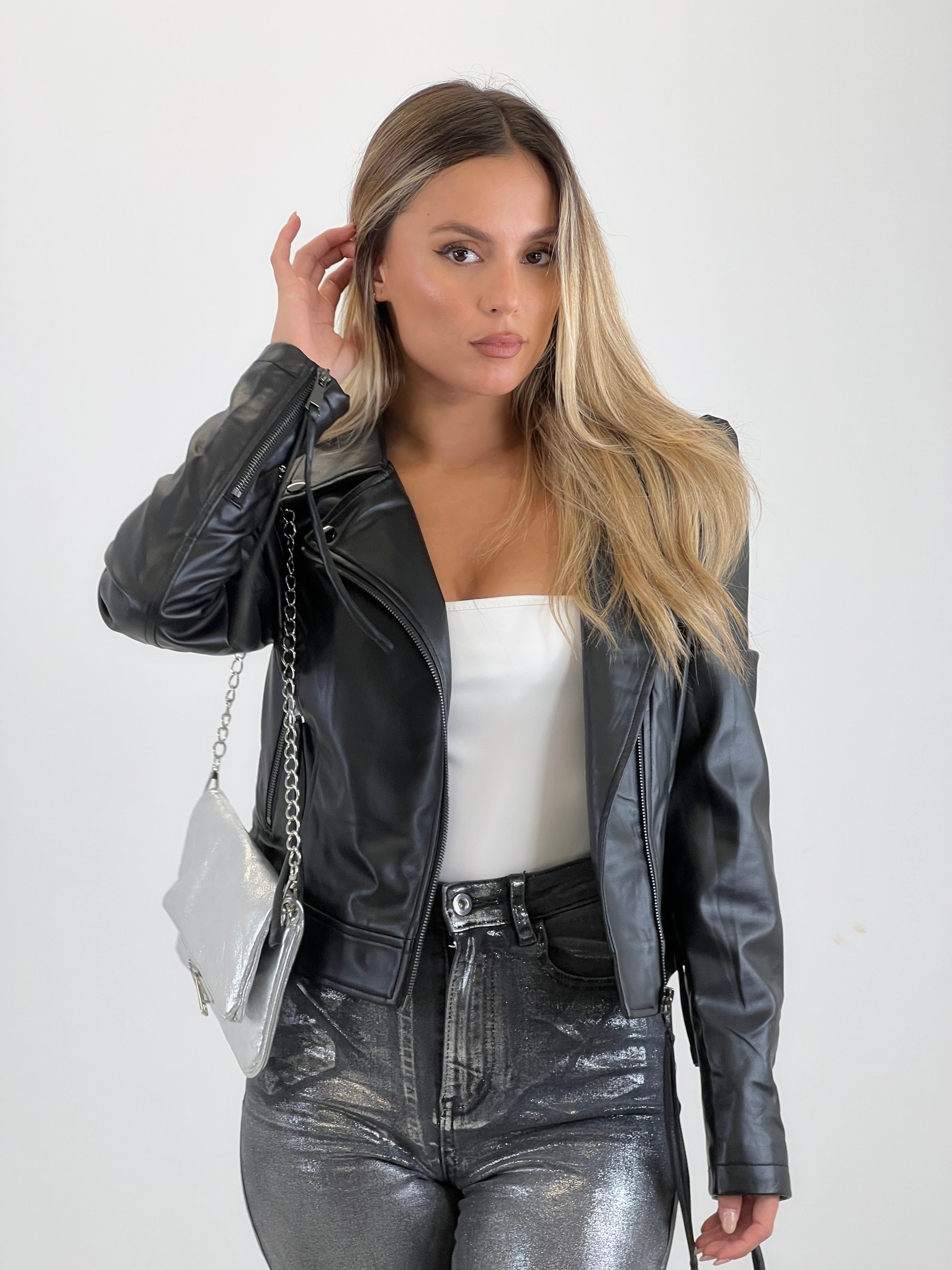 Bolso metalizado cadenas