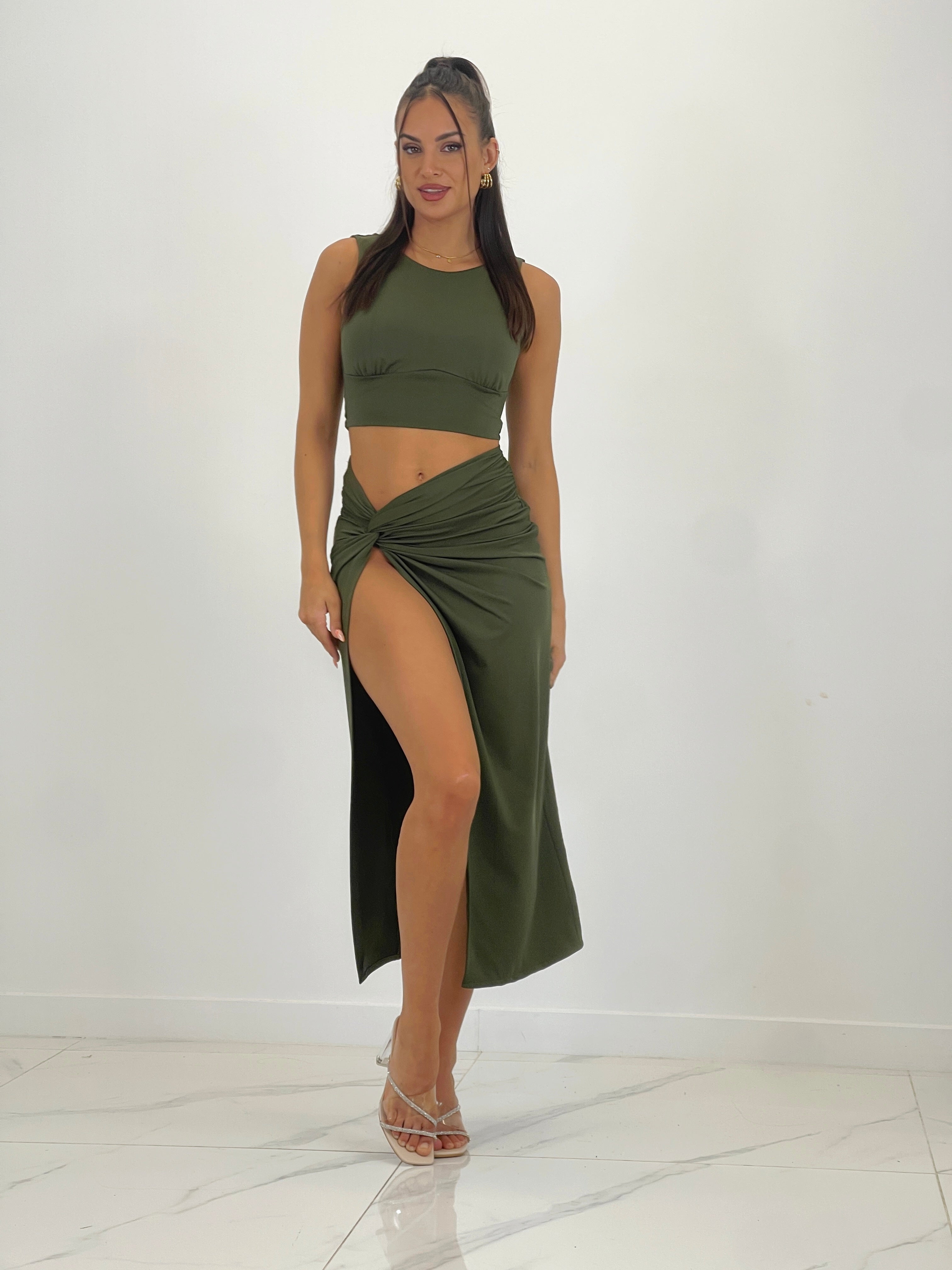 Conjunto top y falda Capri