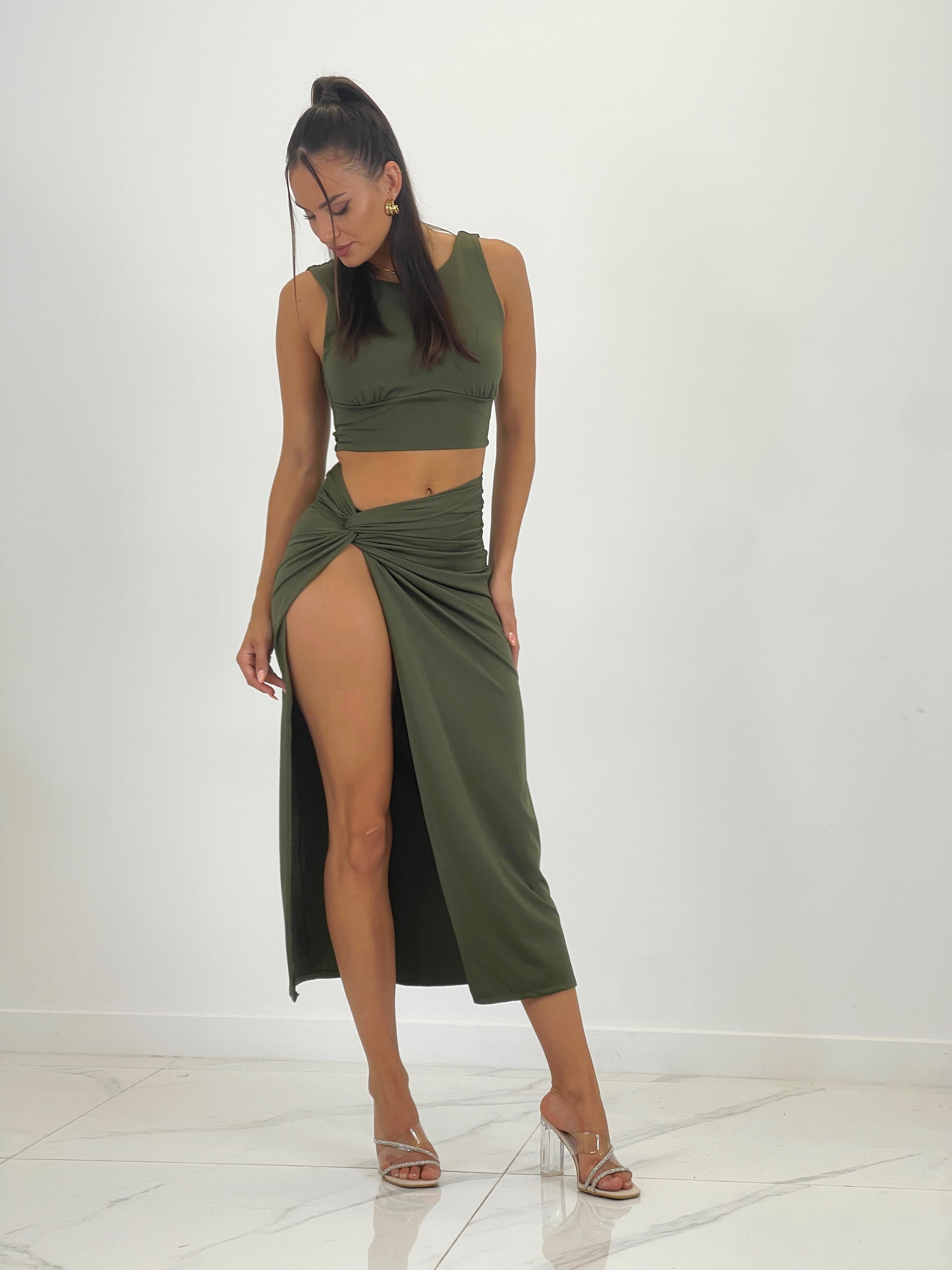 Conjunto top y falda Capri