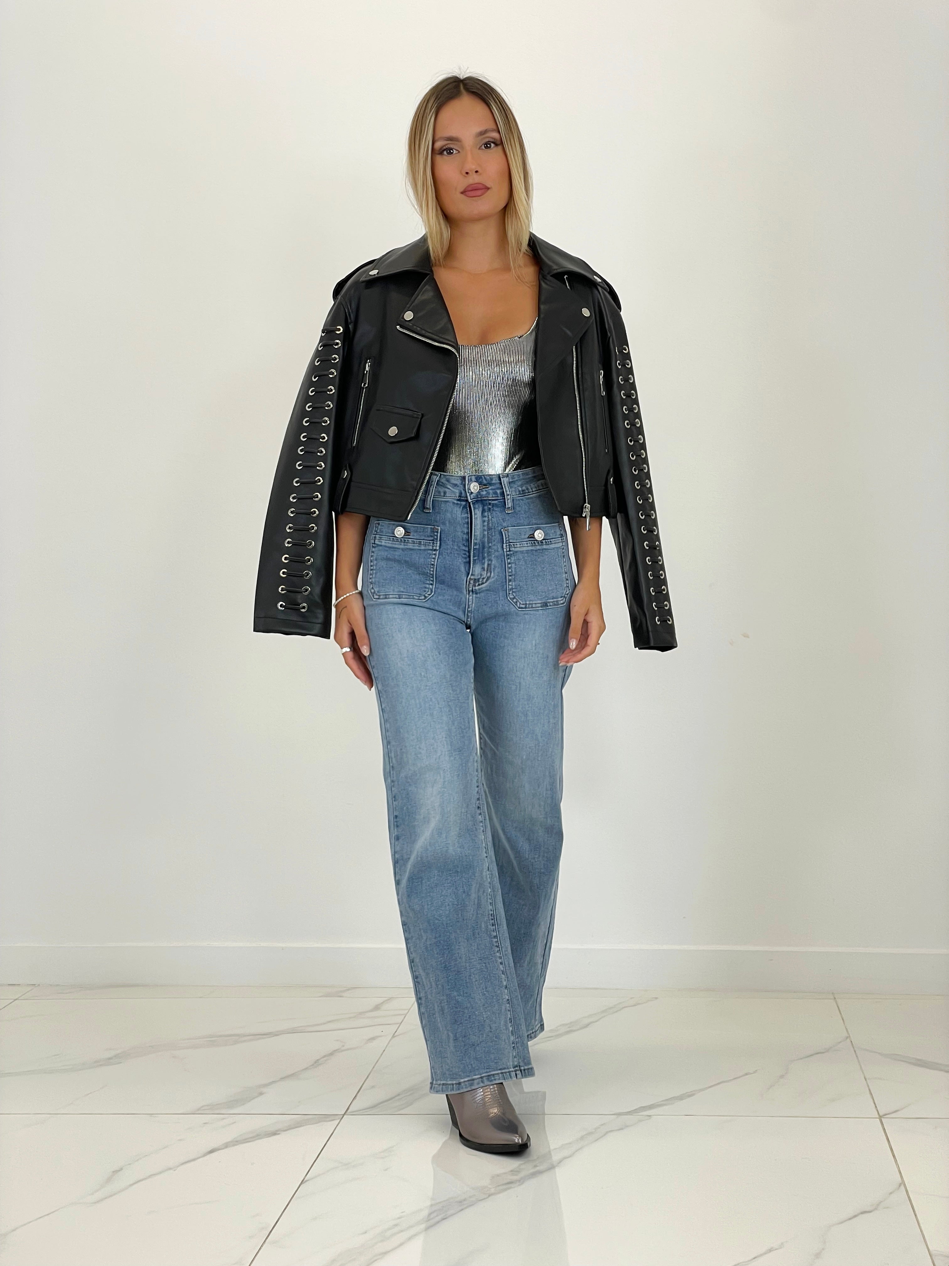 Chaqueta cropped efecto piel