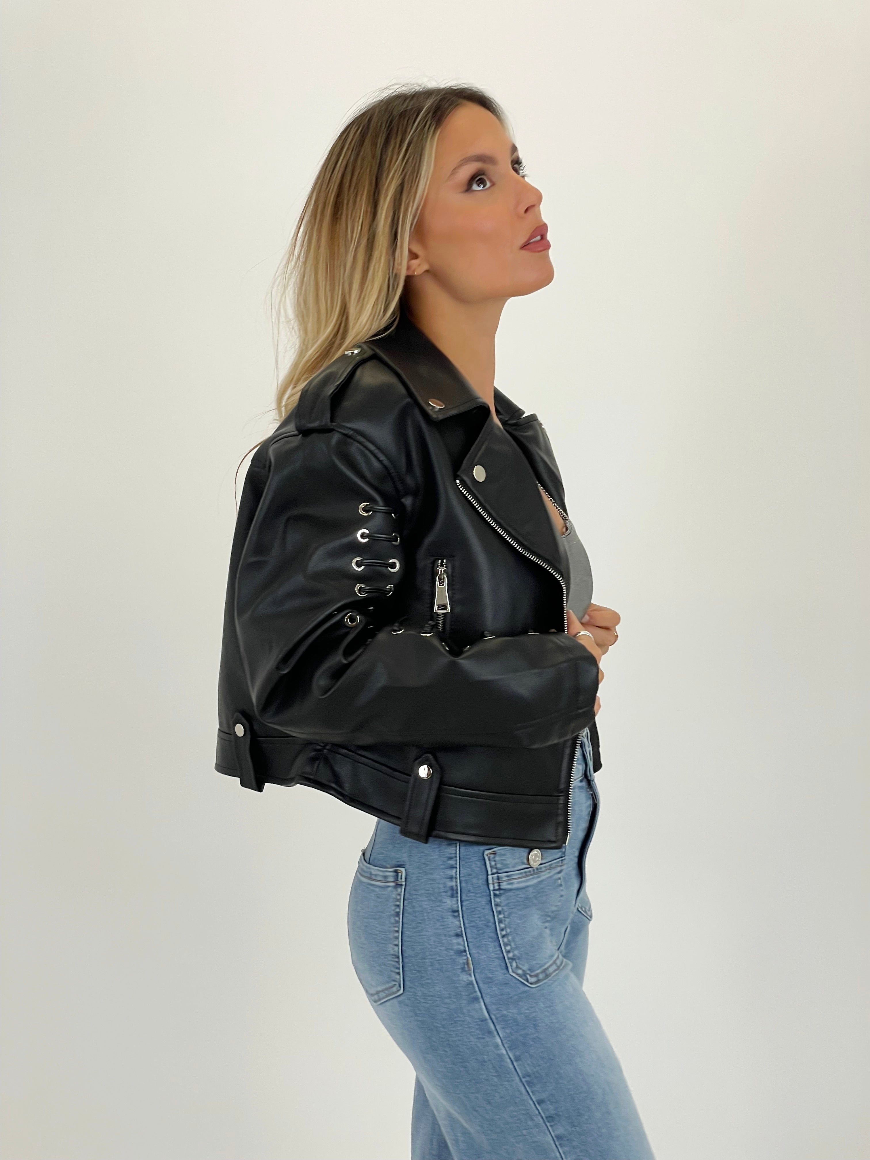 Chaqueta cropped efecto piel