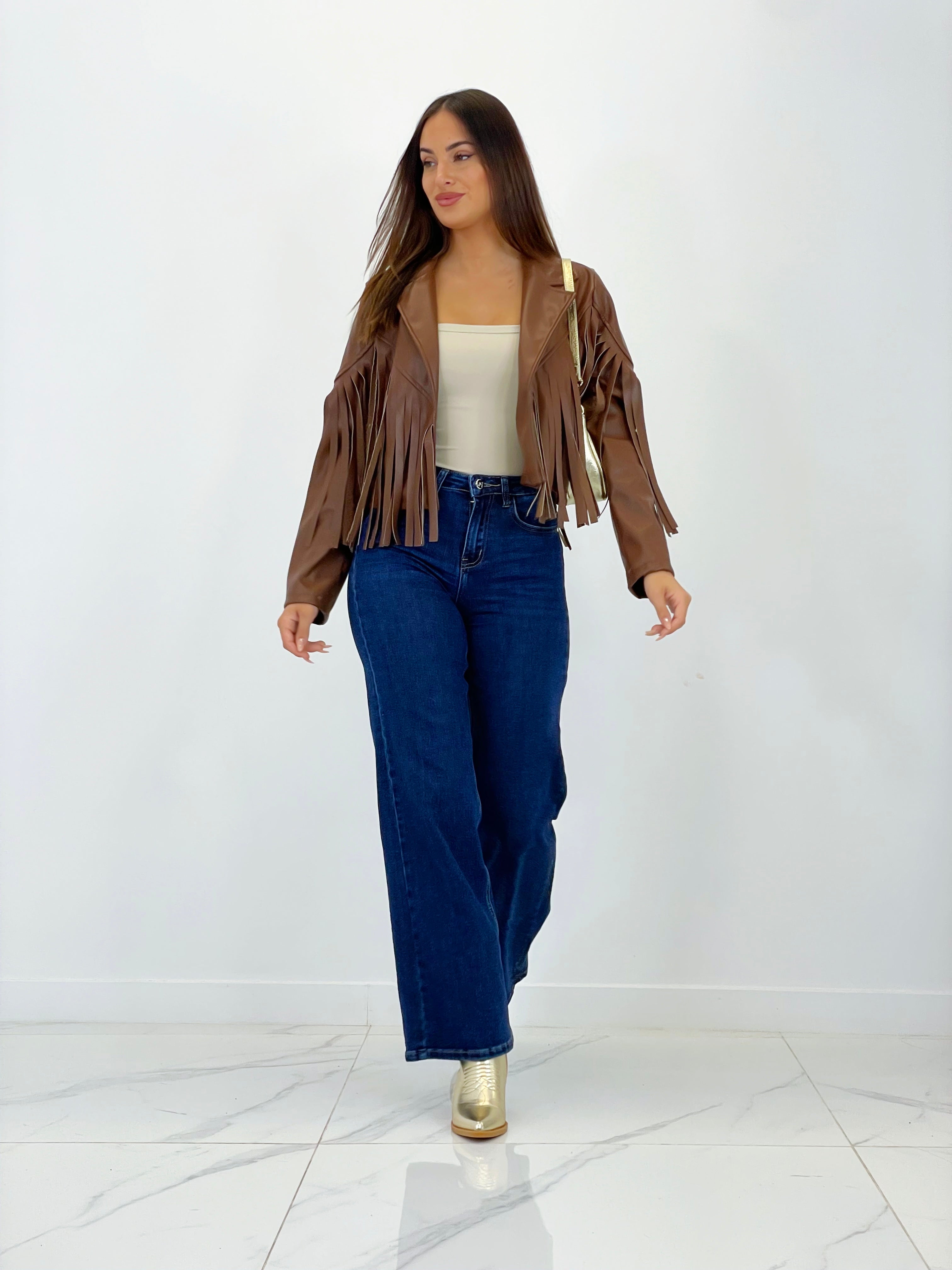 Chaqueta cropped flecos efecto piel