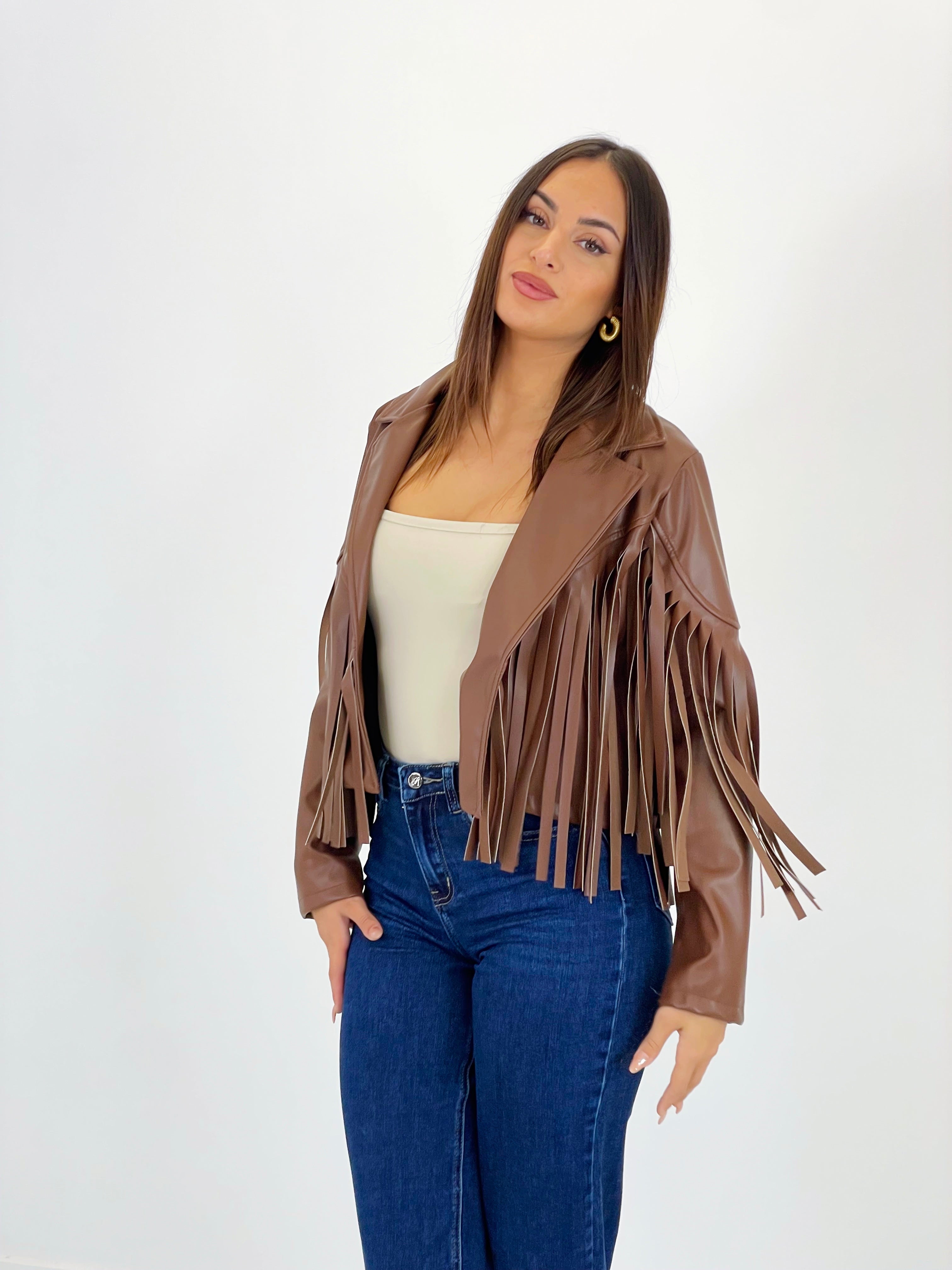 Chaqueta cropped flecos efecto piel
