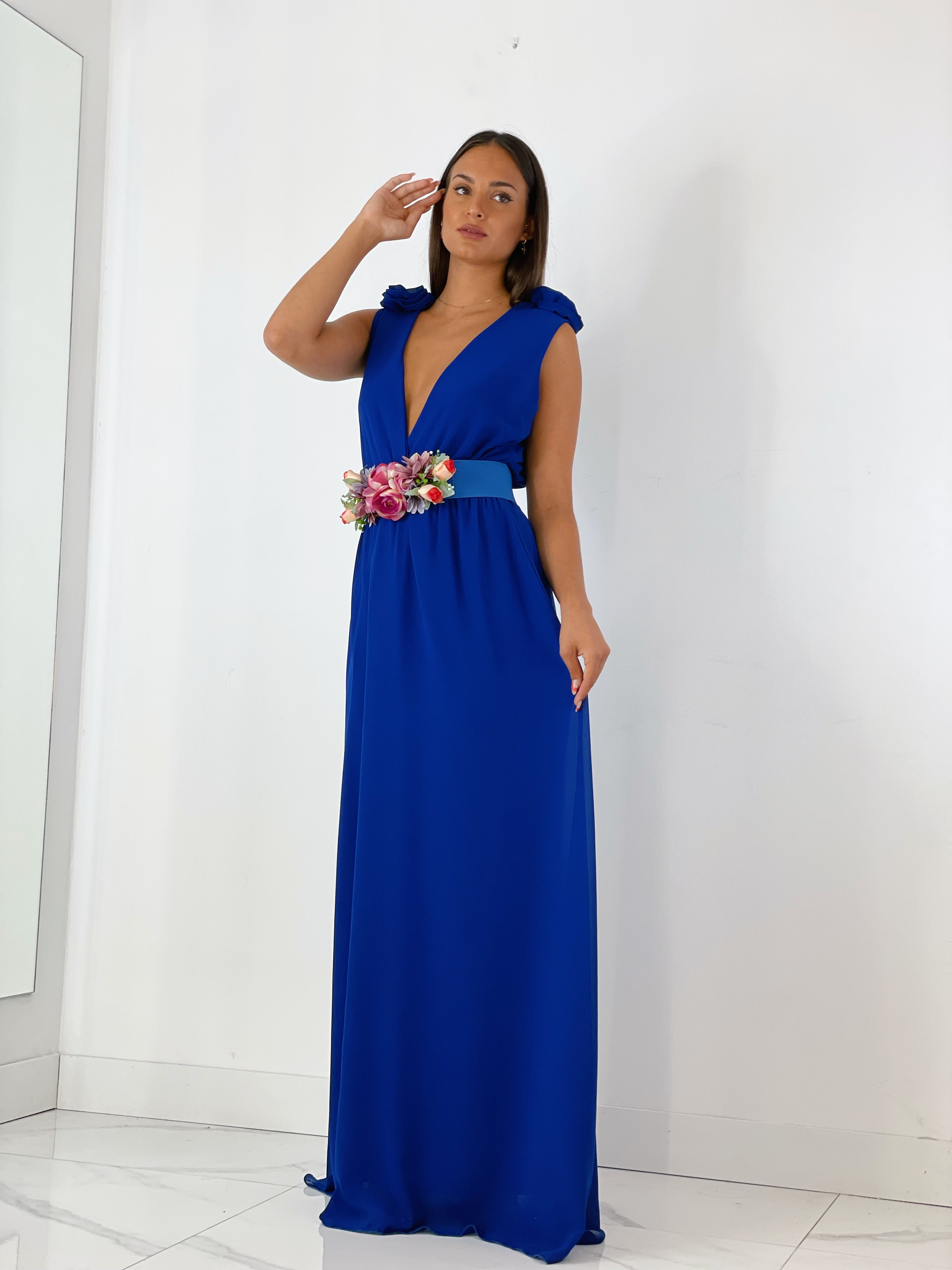 Vestido ceremonia con flores en los hombros color azul klein | Zebra&Maduixa