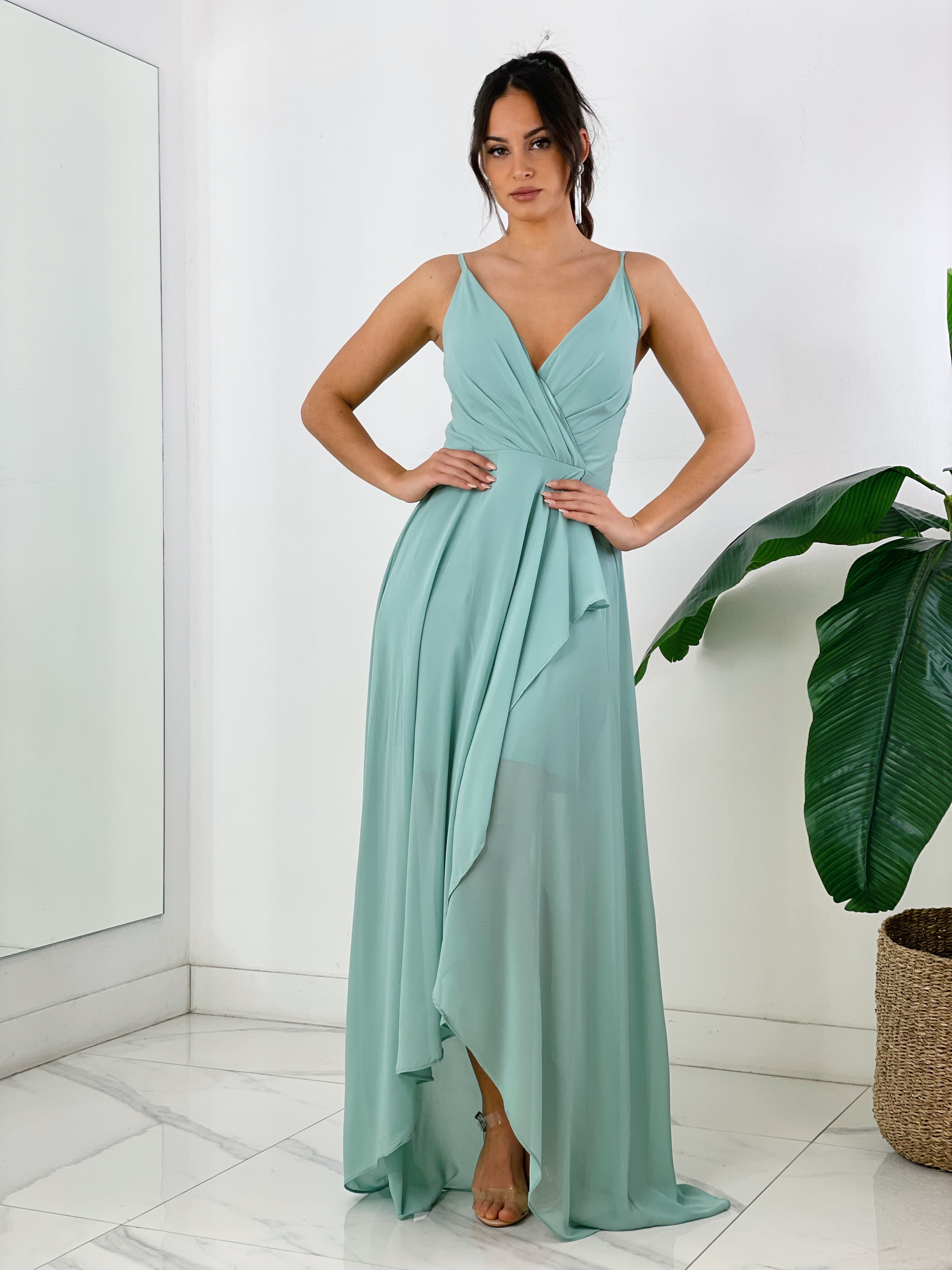 Vestido ceremonia con escote cruzado y fruncido en la parte trasera color salvia | Zebra&Maduixa