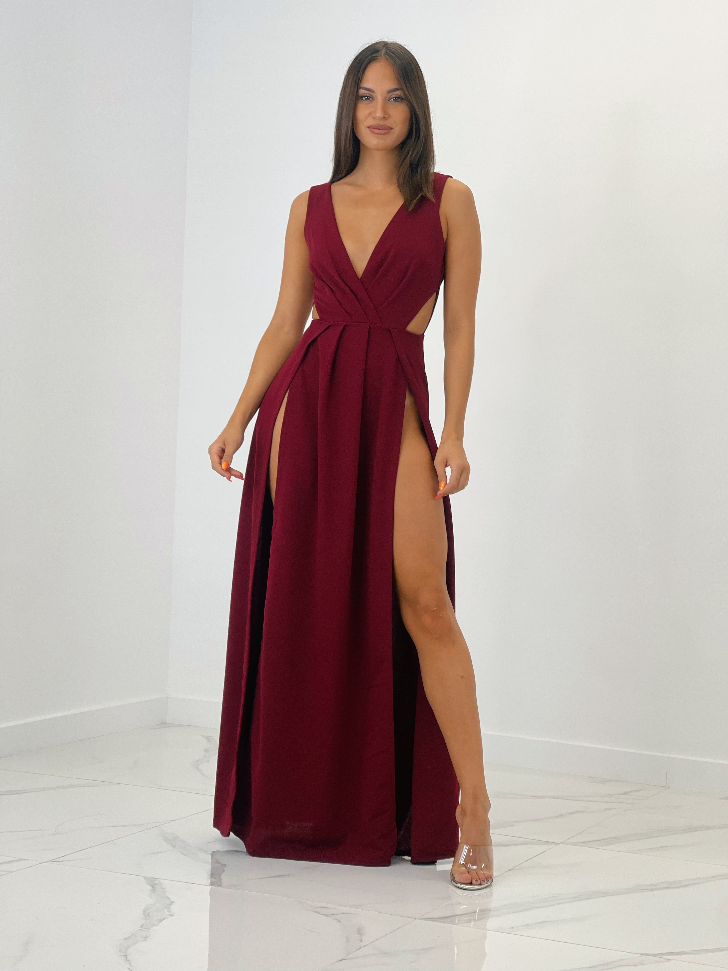 Vestido largo con escote cruzado en pico y tela plisada granate | Zebra&Maduixa