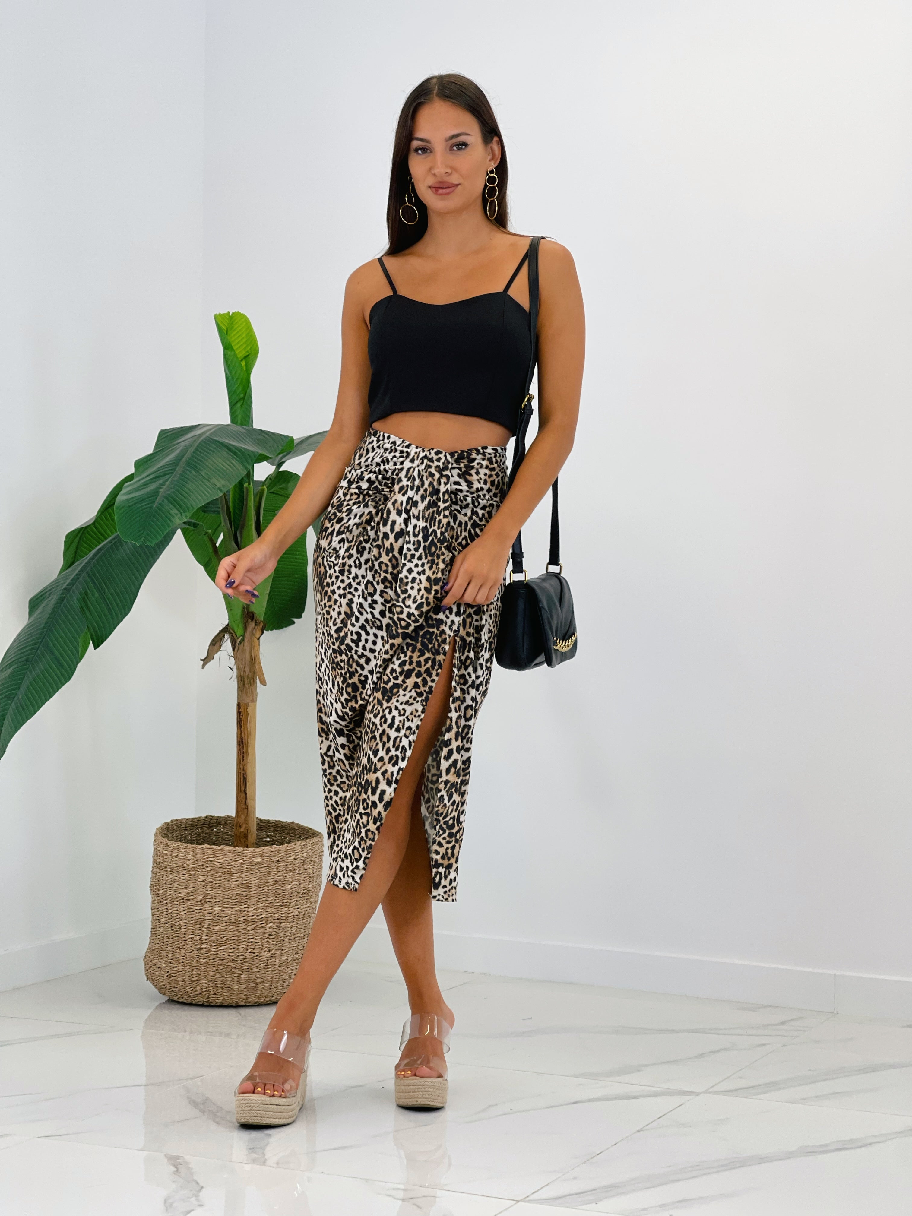 Bolso acolchado con cadena frontal