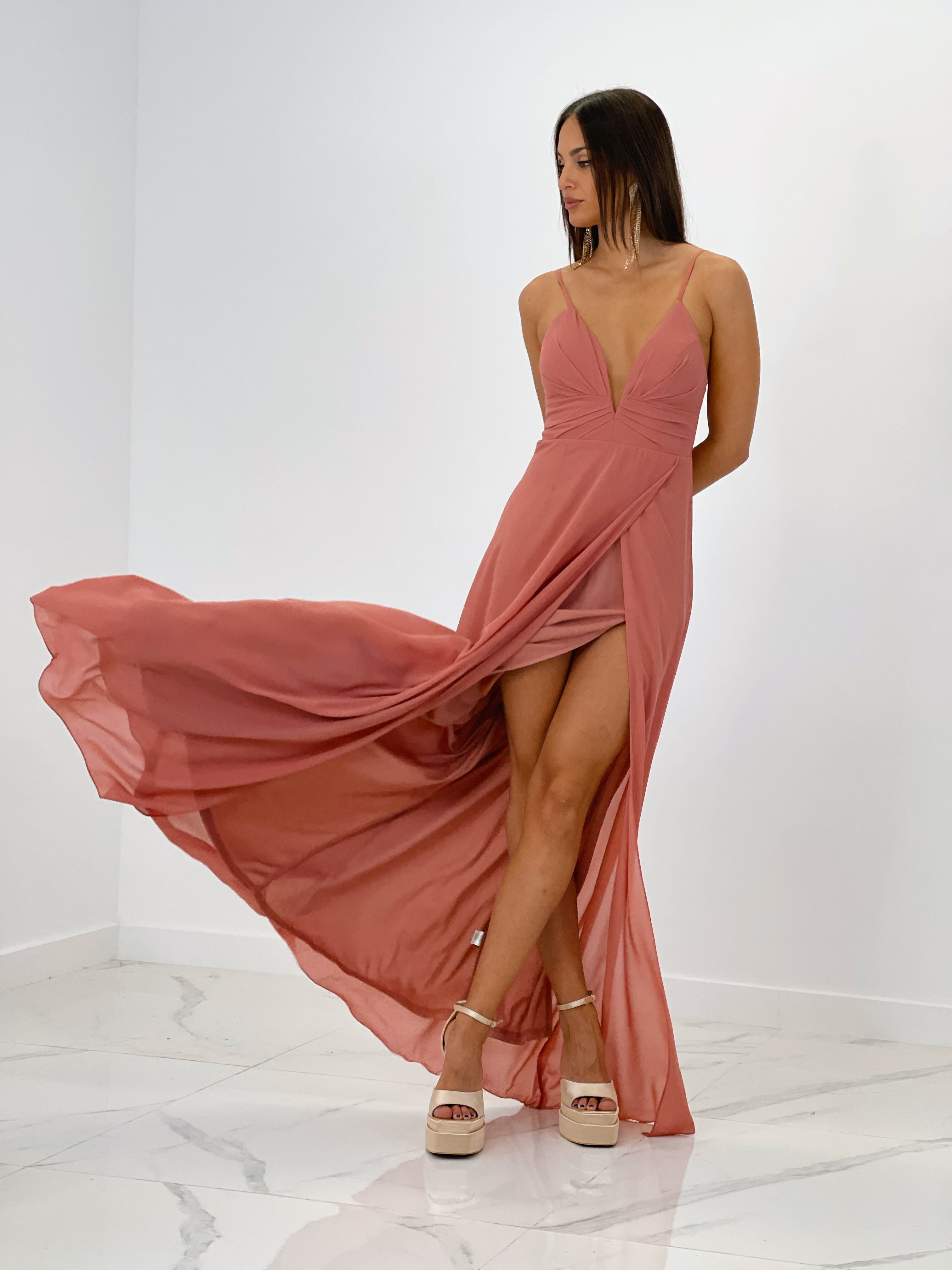 Vestido ceremonia escote v con corte coral | Zebra&Maduixa